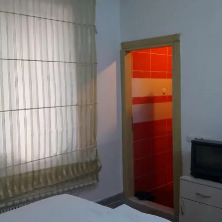 Gunay Hotell 2*
